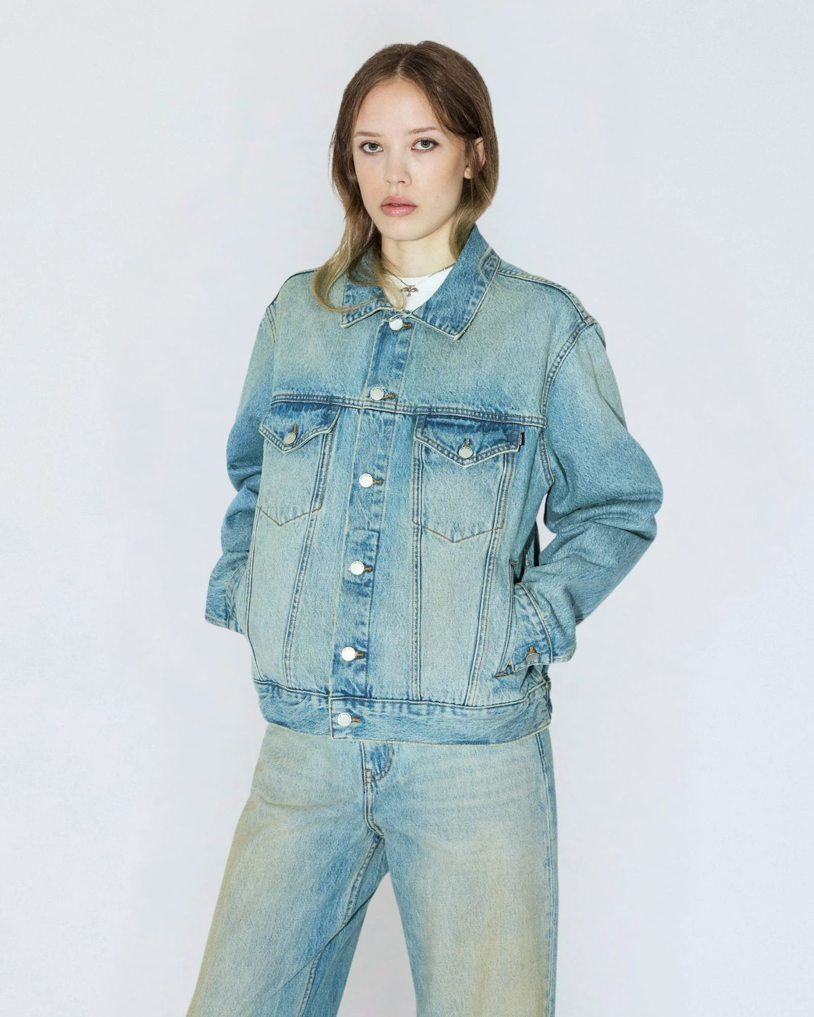 AW25 TOPS